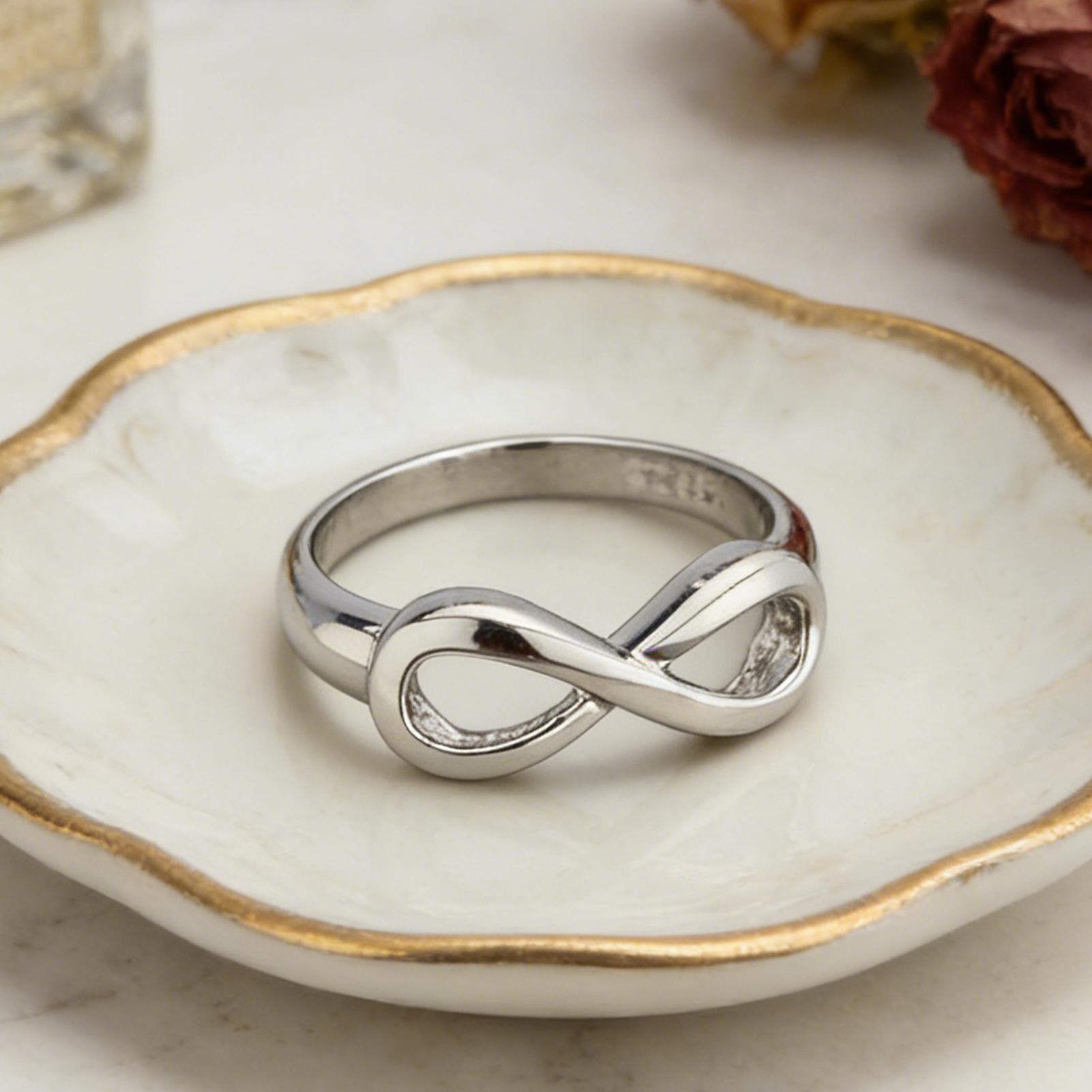 Tiny Infinity Promise Ring Ete - مراجعة Al Ain Jewelry & Watches Exhibition 2025 وسعره