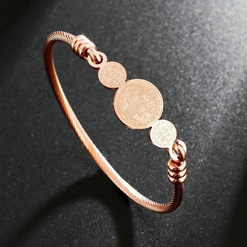 Stainless Steel Saint Benito C - مراجعة Al Ain Jewelry & Watches Exhibition 2025 وسعره