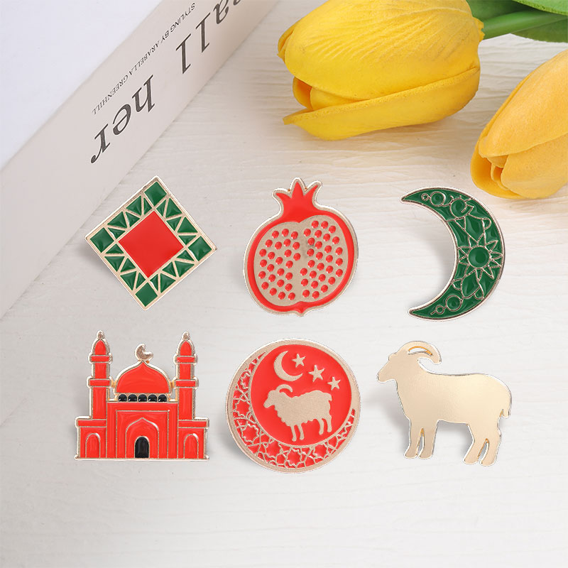 Eid al-Adha Enamel Pins Islami - مراجعة Al Ain Jewelry & Watches Exhibition 2025 وسعره
